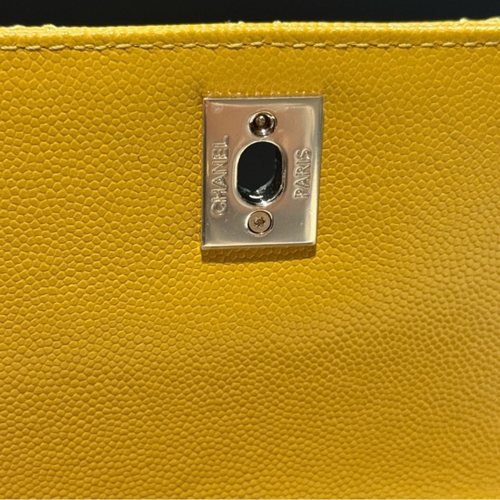 Chanel yellow Quilted Crossbody Bag - Picture 7 of 8
